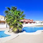 Jazmines By Interhome בית נופש קלפה
